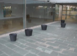 O BNG de Outes denuncia o abandono total da piscina municipal