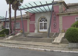 Unha traballadora do casino da Toxa gaña unha denuncia contra empresa por trasladala a Vigo Unha traballadora do casino da Toxa gaña unha denuncia contra empresa por trasladala a Vigo
