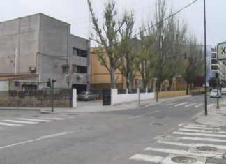 Detidas tres persoas pola malleira a un mozo en Ribeira