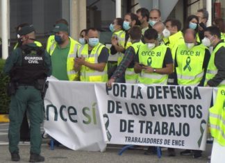 Berros e asubíos contra Pedro Sánchez na segunda concentración de Ence na Toxa