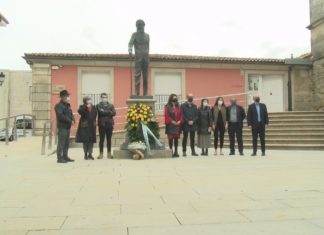 A Pobra pechou, cunha ofrenda floral, as xornadas de homenaxe a Valle-Inclán