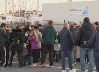 A Arousa mobilízase contra a nave do Xufre reivindicando o espazo para ‘as xentes do mar’