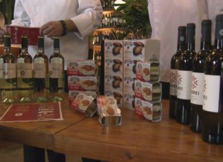 Cambados elaborará máis de 80 menús solidarios de nadal para as persoas máis necesitadas Cambados elaborará máis de 80 menús solidarios de nadal para as persoas máis necesitadas