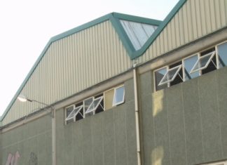 A corporación da Pobra abordará este xoves a reprobación ó alcalde e á edil de Deportes