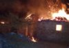 Un incendio intencionado arrasa as cubertas das pallozas de San Roque