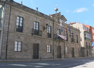 O concello da Pobra tratará de canalizar a axuda a Ucraína a través da vía económica