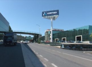 Falece un mozo de Valga nun accidente laboral en Aluminios Cortizo