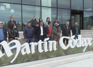 A Xunta de Galicia destina 3,7 millóns de euros para proxectos do sector vitivinícola A Xunta de Galicia destina 3,7 millóns de euros en proxectos do sector vitivinícola