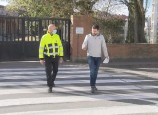 Cambados renova a sinalización horizontal en máis dunha trintena de rúas do centro urbano