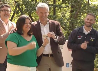 Alfonso Rueda inaugura en Outes a campaña de bonos turísticos da Xunta