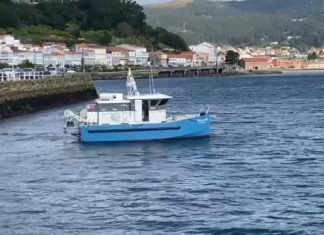 A Xunta proba en Muros un sistema para medir a calidade da auga con vehículos non tripulados