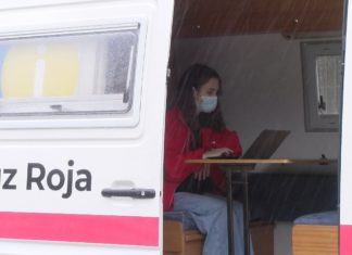 Chega a Vilagarcía a unidade móbil de información para refuxiados ucraínos
