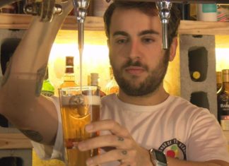 As mellores cañas de España tíranse na cafetería O Encontro de Ribadumia e na sala de música Krazzy kray de Cambados As mellores cañas de España tíranse no Encontro de Ribadumia e na sala Krazzy kray de Cambados