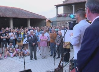 Barro volve brindar nunha multitudinaria edición da súa Festa do Viño