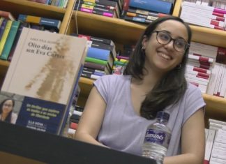 Sara Vila presenta en ‘Pontevella’ a súa novela