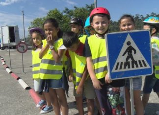 Cambados ensina aos máis pequenos a camiñar con seguridade polas rúas Cambados ensina aos máis pequenos a camiñar con seguridade polas rúas