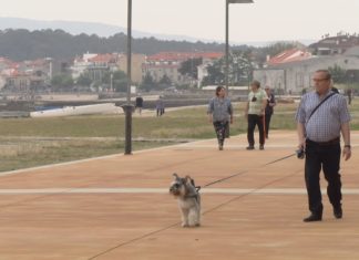 Vilagarcía estrea a reforma do paseo marítimo da Compostela