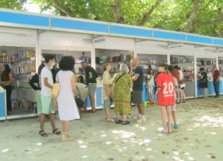 Suso de Toro inaugura a Feira do Libro de Rianxo