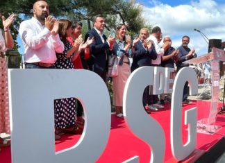 Os socialistas tenden a man en Rianxo a unha reformulación do Estatuto de Autonomía