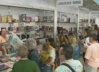 Éxito de público e vendas na Feira do Libro de Rianxo