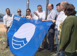 Sanxenxo iza en Foxos a primeira das súas dezasete bandeiras azuis Sanxenxo iza en Foxos a primeira das súas dezasete bandeiras azuis