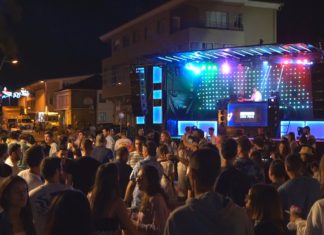 Unha moza de Cambados denuncia que recibiu algún tipo de picada durante as festas de Cambados Unha moza de Cambados denuncia que recibiu algún tipo de picada durante as festas
