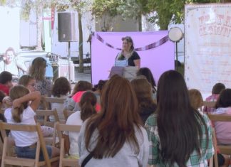 Jara Ortiz amosa aos máis pequenos a loitar polos seus soños no seu espectáculo do Festiclown Jara Ortiz amosa aos máis pequenos a loitar polos seus soños no espectáculo do Festiclown