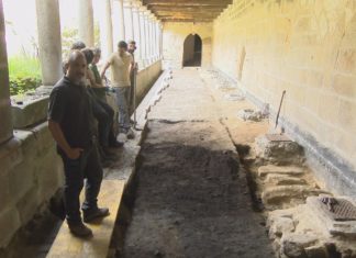 As escavacións en Santa Clara apuntan á existencia de centos de tumbas en todo o terreo