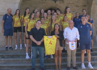 A selección nacional absoluta de voleibol enfrontarase a Hungría en Noia