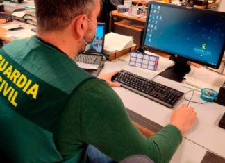 Estafan preto de vinte mil euros a unha boirense ó contratar un préstamo por internet