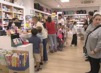 As familias estiman un gasto de preto de 300 euros por neno ou nena coa volta do curso escolar