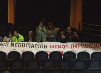 Os bombeiros acusan ao concello de mentir e reclaman máis efectivos para mellorar as súas condicións