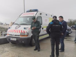 Aparece o cadáver dunha muller aboiando na auga no porto de Tragove