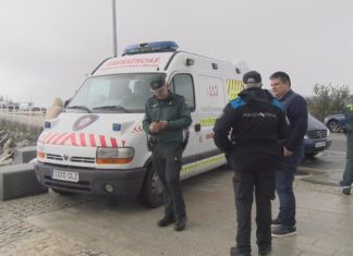 Aparece o cadáver dunha muller aboiando na auga no porto de Tragove