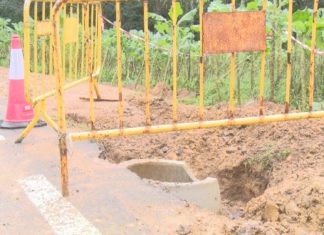 Comezan as obras para dotar de saneamento a San Isidro de Posmarcos