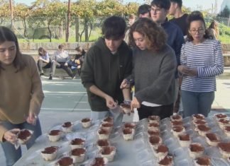 Castañas, xogos populares e poesía no magosto do instituto Ramón Caballillas de Cambados