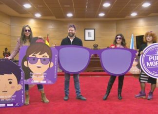 Cambados pon os lentes morados polo 25N para ollar o mundo ‘con perspecitva de xénero’