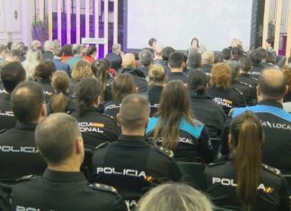 Grande-Marlaska chama a ‘facer fronte’ aos discursos negacionistas sobre a violencia machista