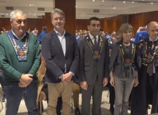 Luis López, Nava Castro e Xabier Fortes, novos confrades do Centolo Larpeiro do Grove