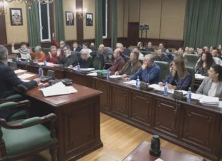Ruíz non logrou aprobar os orzamentos no segundo e último intento