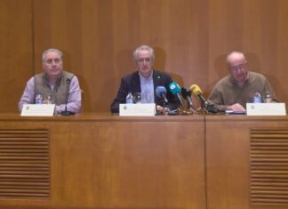 O presidente do Colexio de Médicos de Pontevedra dimite do Consello Galego polos desencontros con Sanidade