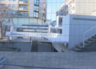 Comezan as obras para dotar dunha nova vida á Casa da Xuventude de Ribeira