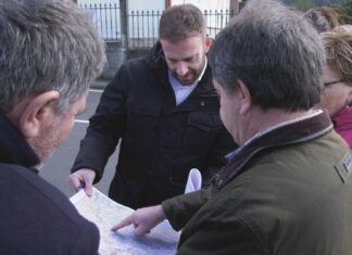 Trenor supervisa en Lousame a mellora da estrada entre O Sanguiñal e Tállara