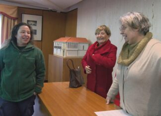 Isabel Soler gaña o concurso de ideas para homenaxear ás vítimas da violencia de xénero na Pobra