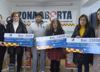 Zona Aberta reparte 3 mil euros en vales compra aos tres gañadores da campaña do Nadal Zona Aberta reparte 3 mil euros en vales compra aos tres gañadores da campaña do Nadal