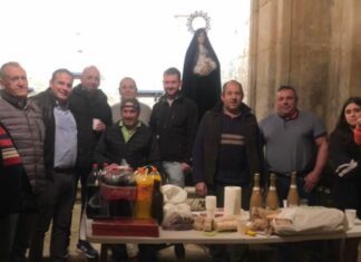 Piden a dimisión do secretario de Xuntos por Barro por unha festa dentro dunha capela