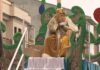Cambados presenta unha cabalgata ‘espectacular’ con catro carrozas, música, patinadoras e zancudos Cambados presenta unha cabalgata 'espectacular' con catro carrozas, música, patinadoras e zancudos