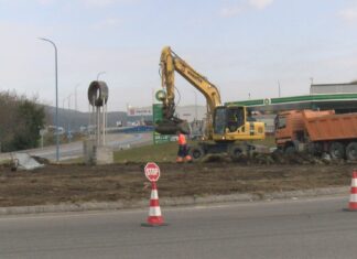 Rianxo mellora a imaxe do acceso ó municipio coa remodelación da rotonda de Té