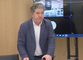 Lores cre que a sentenza de ENCE é un ‘fracaso do Estado de dereito’ e Domínguez reclámalle que free o ‘acoso ás familias’