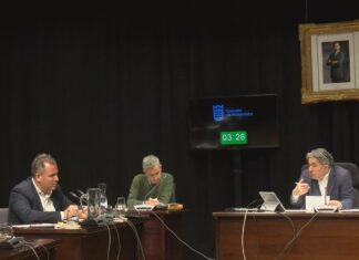 O recuperado pleno do estado do municipio de Pontevedra convértese nun debate electoral